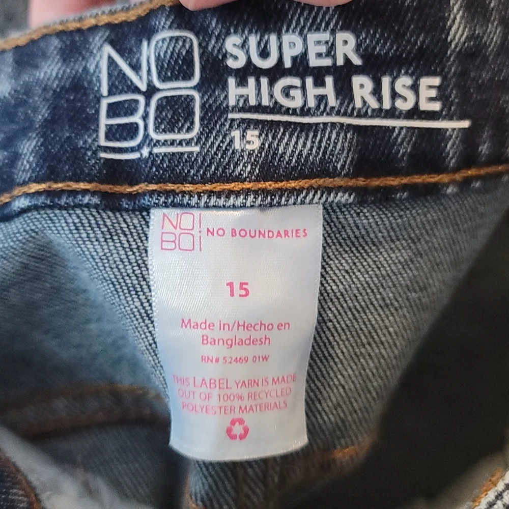 NWT Super High Rise Straight Curvy fit Jeans‎